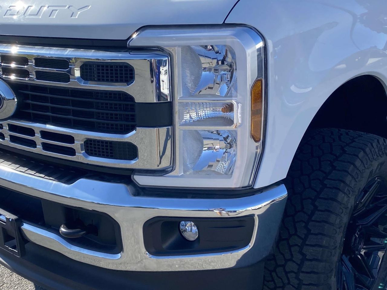 Used 2025 Ford F250 XLT AWD/4WD image 4