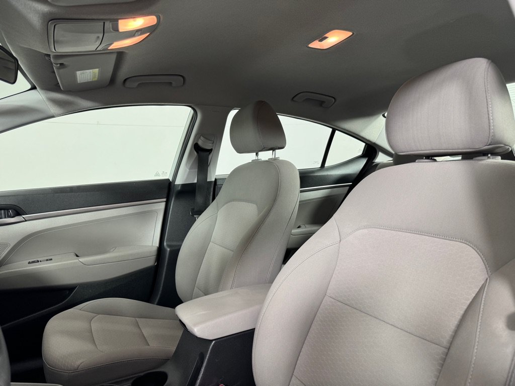 Used 2019 Hyundai Elantra SE FWD image 13