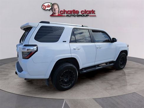 Used 2022 Toyota 4Runner SR5 Premium w/ Moonroof Package image 7