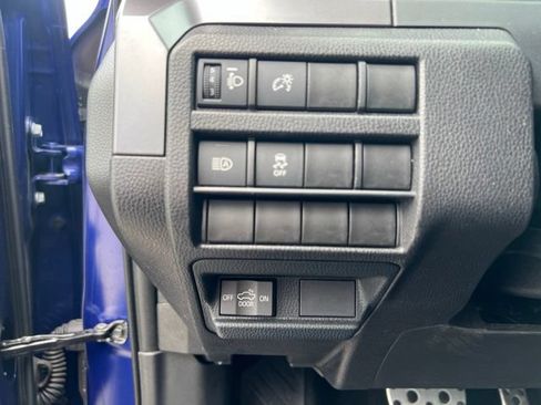 Used 2025 Toyota Tacoma TRD Sport AWD/4WD image 20