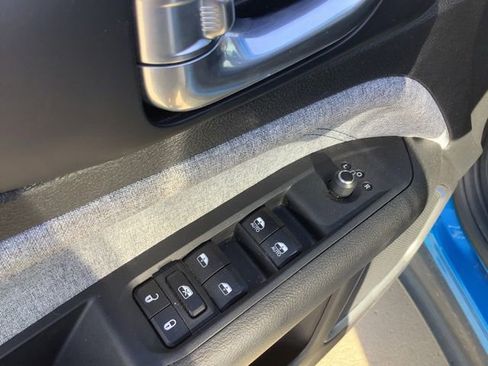 Used 2024 Jeep Compass Latitude AWD/4WD image 13