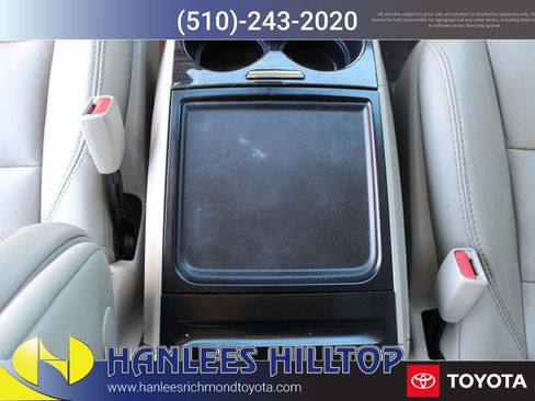 Used 2018 Toyota Sienna XLE Premium w/ Carpet Mat Package FWD image 21