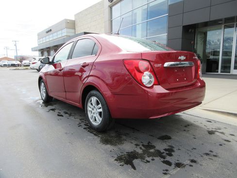 Used 2016 Chevrolet Sonic LT image 5