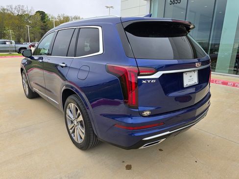 Used 2024 Cadillac XT6 Premium Luxury image 3