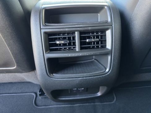 New 2025 Cadillac XT5 Luxury image 19