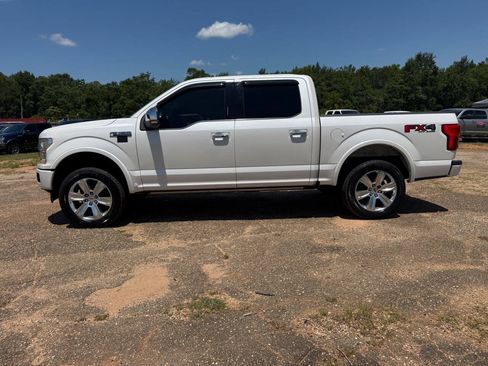 Used 2018 Ford F150 Platinum w/ Equipment Group 701A Luxury AWD/4WD image 2