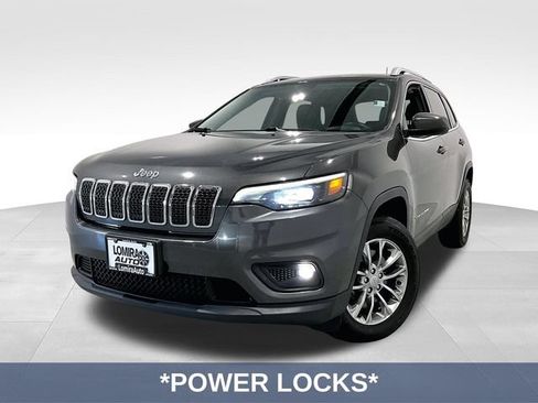 Used 2019 Jeep Cherokee Latitude Plus w/ Cold Weather Group AWD/4WD image 4