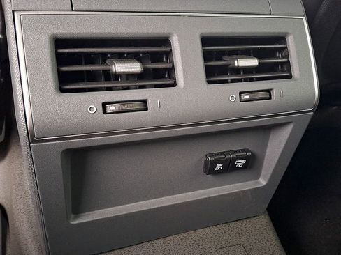 Used 2025 INEOS Grenadier Fieldmaster Edition image 11