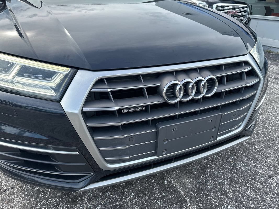 Used 2018 Audi Q5 2.0T Premium Plus w/ Premium Plus Package AWD/4WD image 12