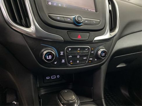 Used 2021 Chevrolet Equinox LT FWD image 31