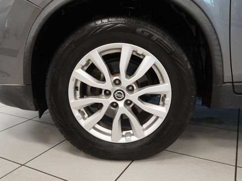 Used 2019 Nissan Rogue SV AWD/4WD image 16