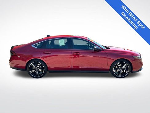 Used 2025 Honda Accord Sport image 2