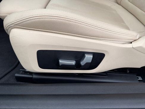 Used 2023 BMW 230i xDrive Coupe image 11