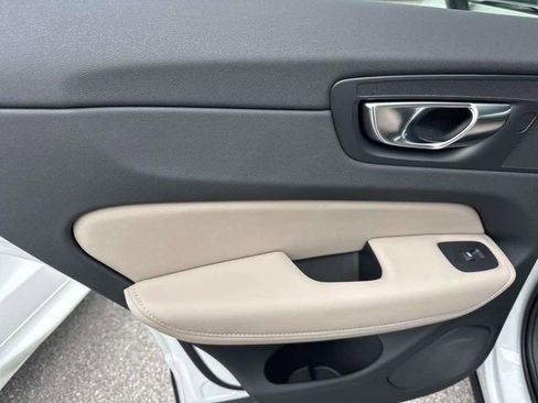 New 2026 Volvo XC60 B5 Core AWD/4WD image 23