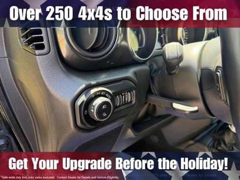Used 2022 Jeep Gladiator Sport AWD/4WD image 18