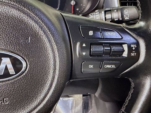 Used 2016 Kia Sorento SX image 15