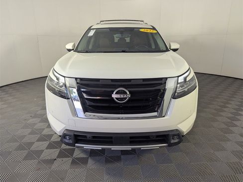 Used 2022 Nissan Pathfinder Platinum w/ Cargo Package image 3