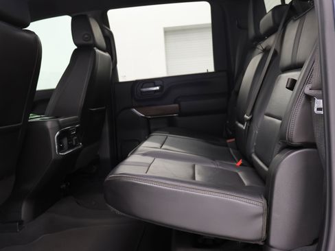 Used 2021 Chevrolet Silverado 2500 High Country w/ Z71 Off-Road Package image 9