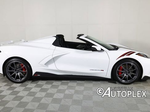Used 2023 Chevrolet Corvette Stingray Premium Conv w/ Z51 Performance Package RWD image 4