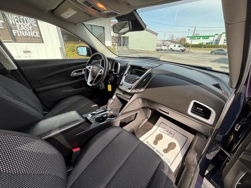 Used 2017 Chevrolet Equinox LT image 35