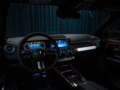 New 2026 Mercedes-Benz GLB 250 4MATIC image 13