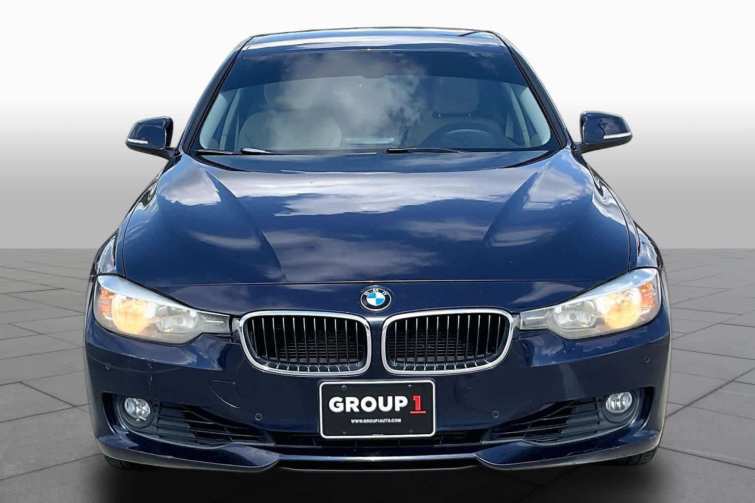 Used 2014 BMW 328i Sedan w/ Driver Assistance Package RWD image 4
