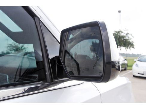 Used 2018 GMC Yukon SLT RWD image 10
