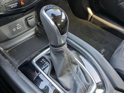 Used 2019 Nissan Rogue Sport SV image 12