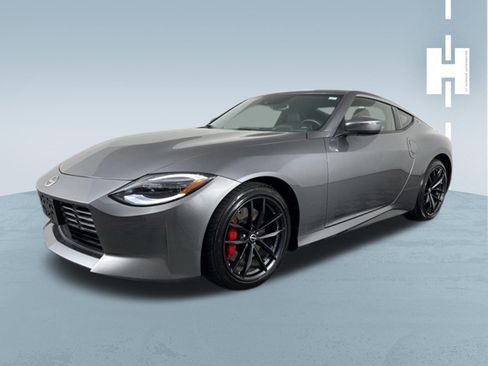 Used 2024 Nissan Z Performance w/ Floor Mat Package image 3