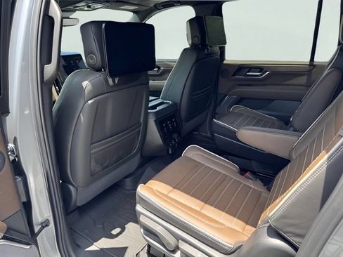 New 2026 GMC Yukon XL Denali Ultimate w/ LPO, Floor Liner Package AWD/4WD image 18