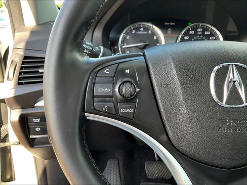 Used 2018 Acura MDX w/ Technology & Entertainment AWD/4WD image 11
