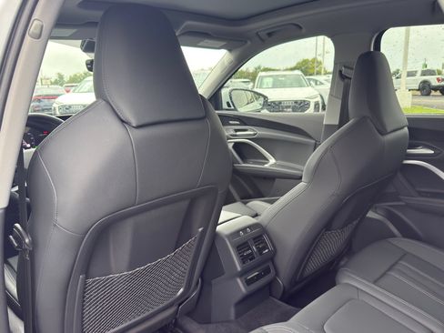 Certified 2025 Audi Q5 Premium Plus w/ Premium Plus AWD/4WD image 24