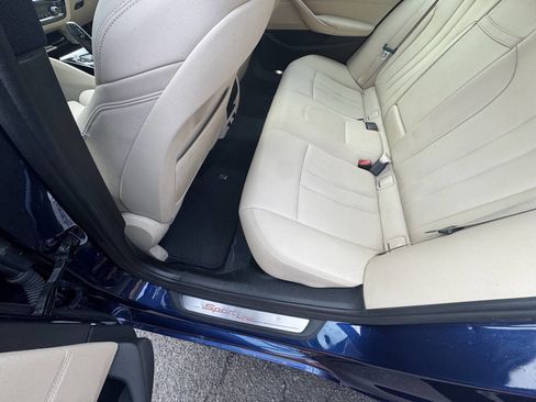 Used 2019 BMW 530i xDrive image 14