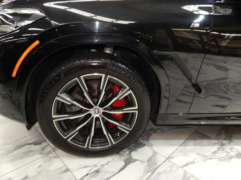 Used 2023 BMW X6 xDrive40i w/ M Sport Package image 9
