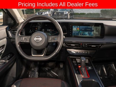 Used 2025 Nissan Kicks SR AWD/4WD image 6