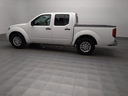 Used 2018 Nissan Frontier SV RWD image 3