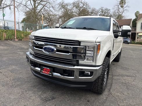 Used 2018 Ford F250 Lariat w/ Lariat Ultimate Package image 3