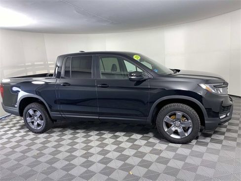 Used 2024 Honda Ridgeline TrailSport image 10