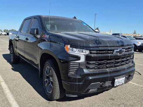 Used 2024 Chevrolet Silverado 1500 RST w/ Convenience Package II AWD/4WD image 3