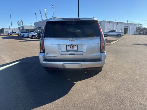 Used 2019 Cadillac Escalade 4WD image 11