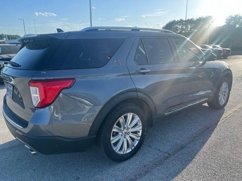 Used 2021 Ford Explorer Limited w/ Equipment Group 301A RWD image 3