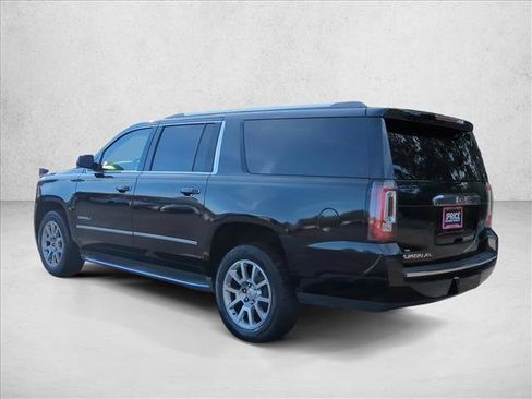 Used 2019 GMC Yukon XL Denali image 8