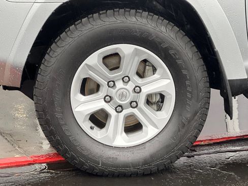 Used 2022 Toyota 4Runner SR5 Premium image 28