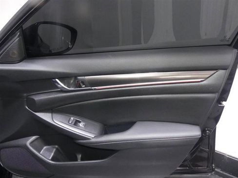 Used 2022 Honda Accord Sport image 18
