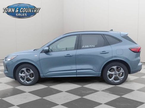 Certified 2023 Ford Escape ST-Line Select w/ Tech Pack #2 AWD/4WD image 4