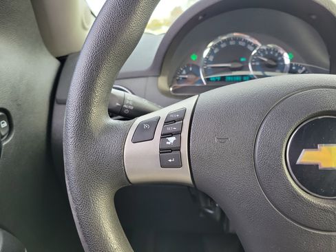 Used 2010 Chevrolet HHR LS image 22
