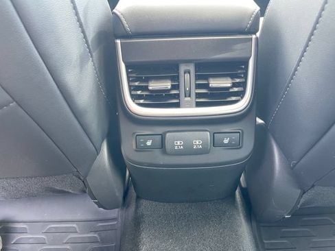Used 2022 Subaru Legacy Limited w/ Popular Package #2 AWD/4WD image 16