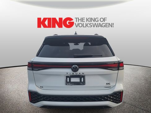 New 2026 Volkswagen Tiguan SE R-Line image 4