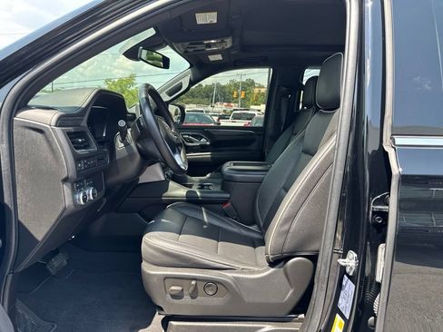 Used 2022 GMC Yukon XL SLT AWD/4WD image 13