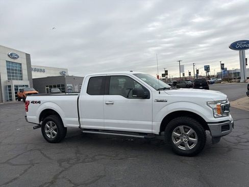 Used 2018 Ford F150 XLT w/ Equipment Group 302A Luxury image 3